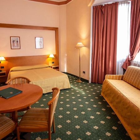 Hotel Estense Модена Экстерьер фото