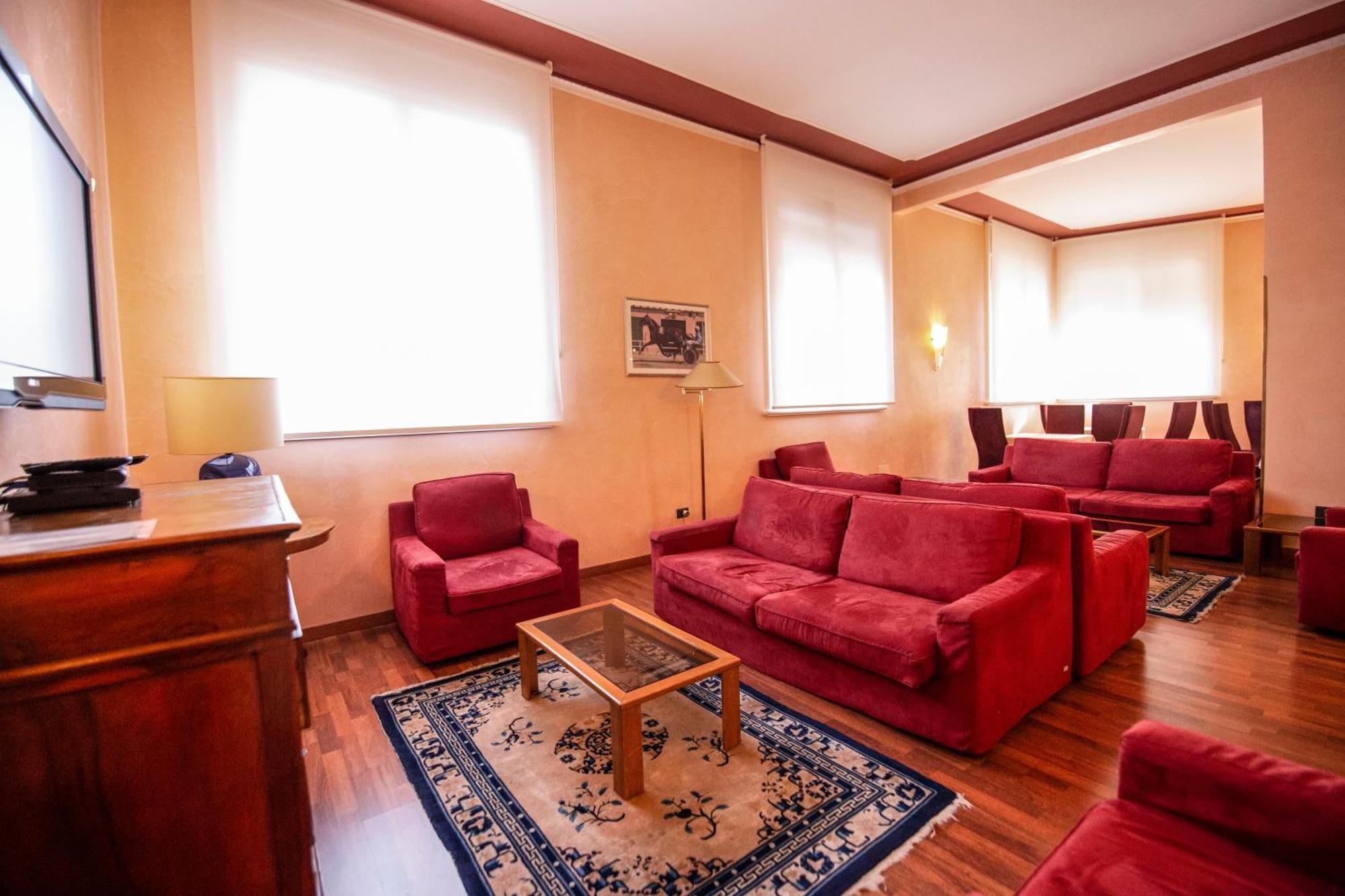 Hotel Estense Модена Экстерьер фото