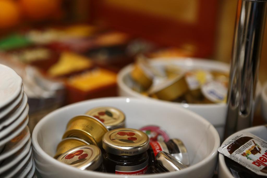 Hotel Estense Модена Экстерьер фото