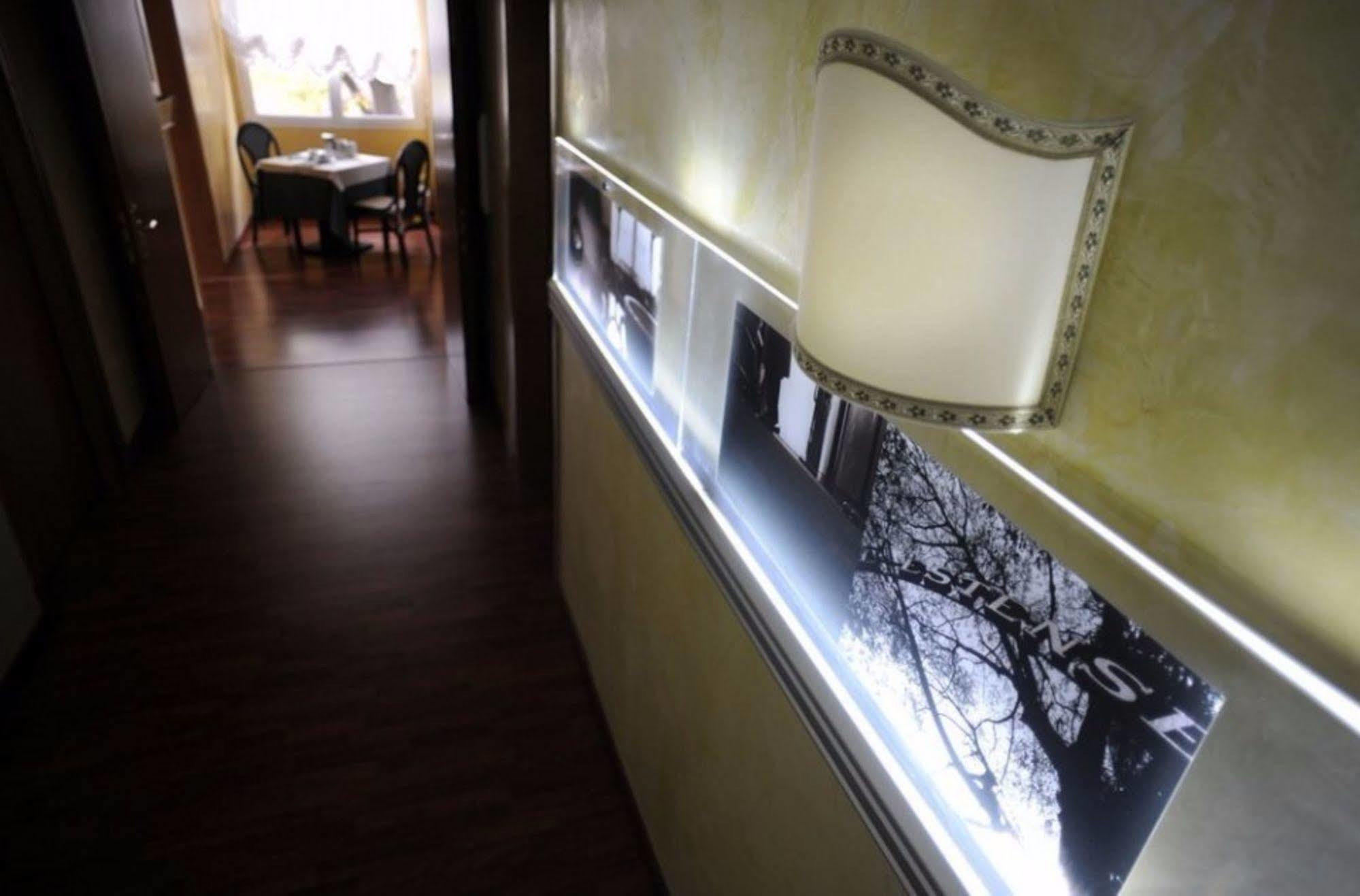 Hotel Estense Модена Экстерьер фото