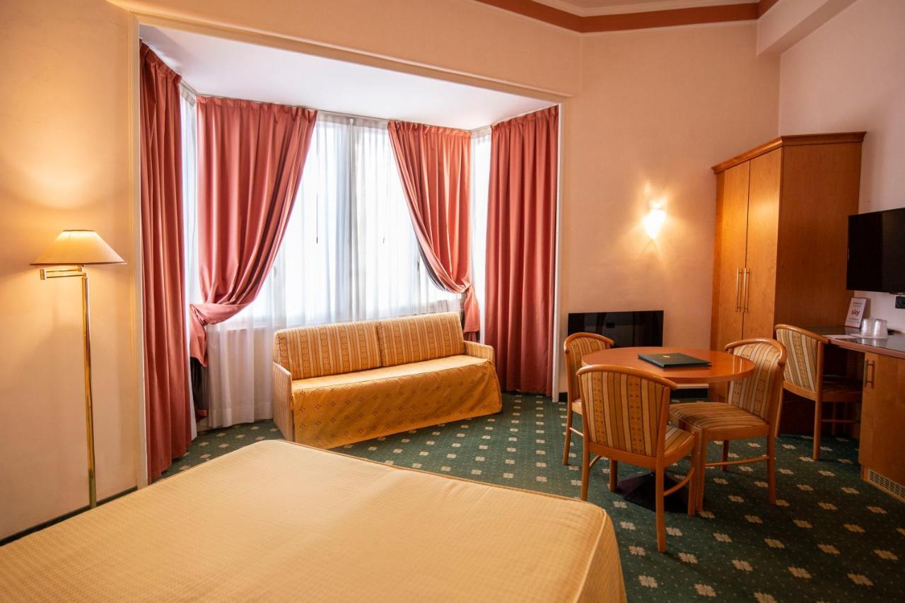 Hotel Estense Модена Экстерьер фото