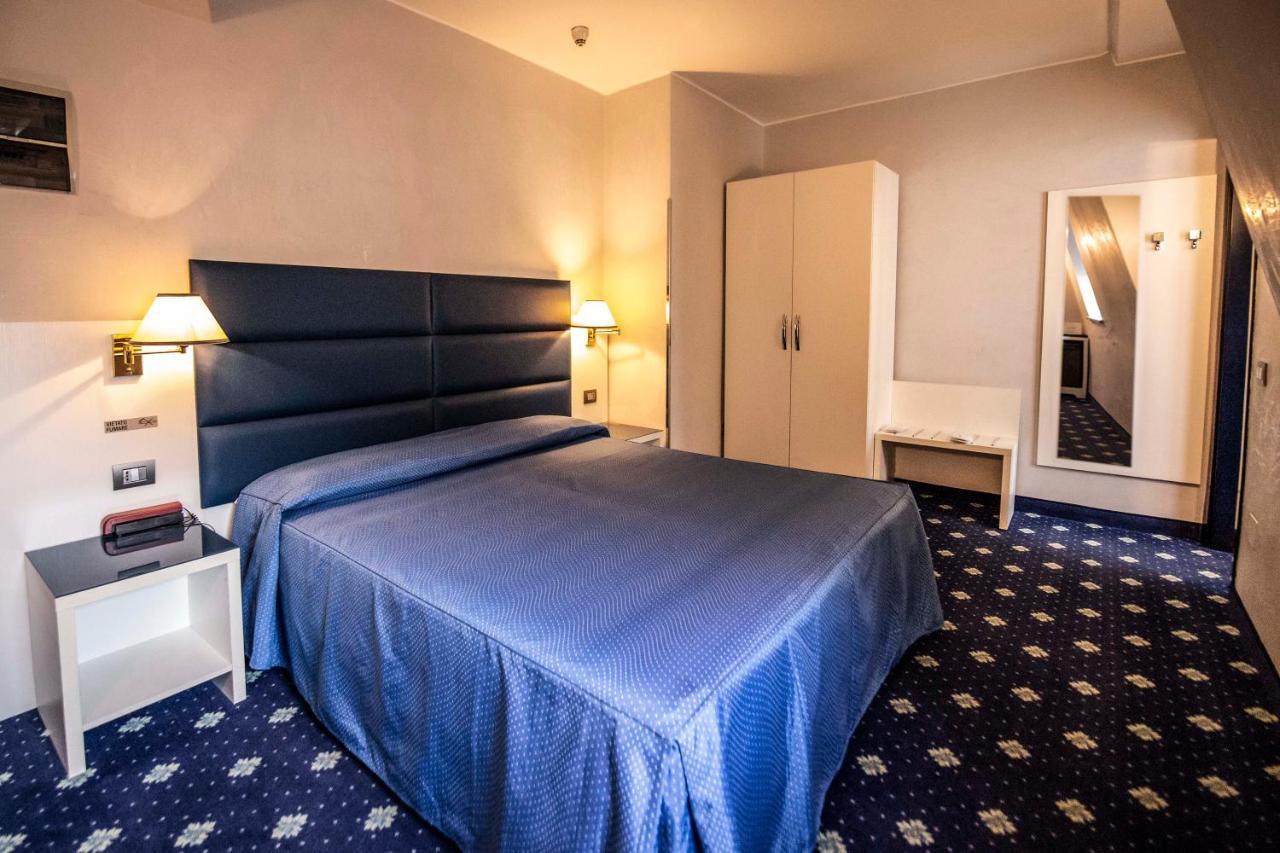Hotel Estense Модена Экстерьер фото