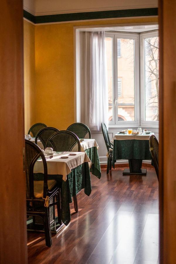 Hotel Estense Модена Экстерьер фото